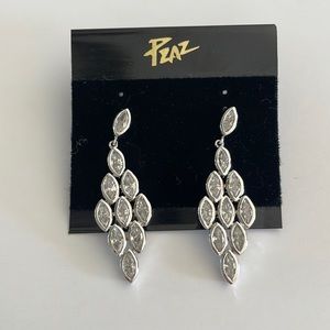 Silver w/Marquise Shaped Crystal Earring